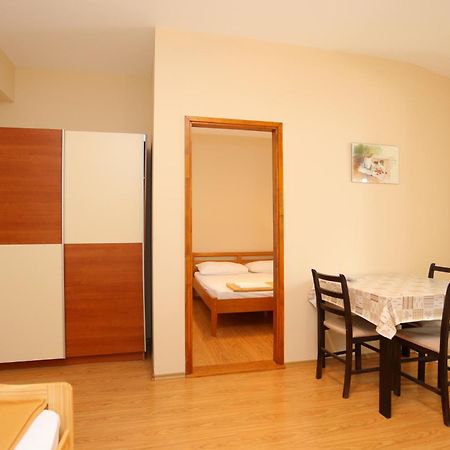 Apartments By The Sea Nemira, Omis - 17039 Tice Chambre photo
