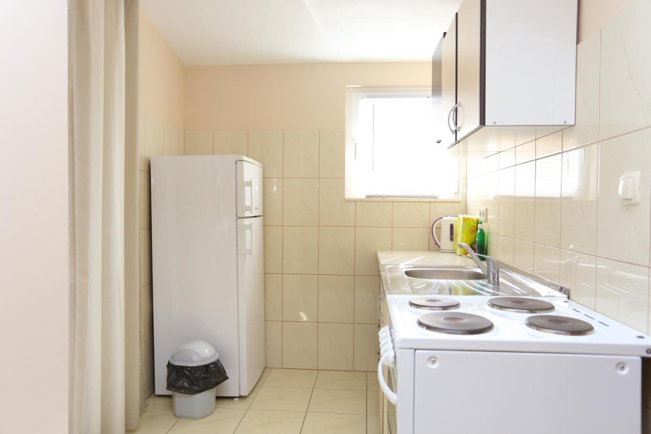 Apartments By The Sea Nemira, Omis - 17039 Tice Extérieur photo